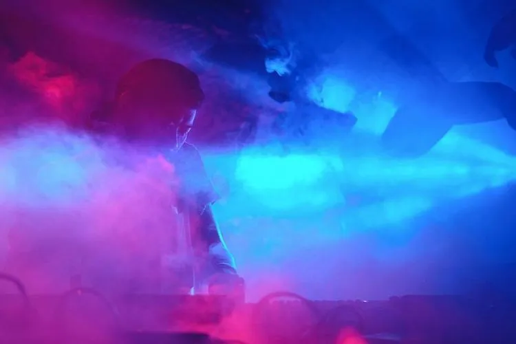 Track by track: Bézier – ‘Parler Musique’